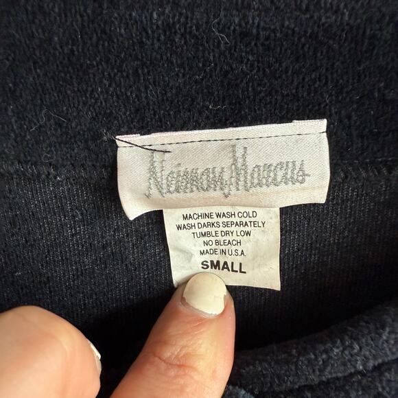 Vintage Neiman Marcus Cardigan Black Velvet Gold Embroidery Made in USA Womens S - Picture 6 of 8